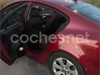 Usado Opel Insignia Cosmo 130 CV (95 kW) 2010 Rojo Berlina