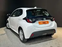 Usado Toyota Yaris Hybrid Business Edition 116 CV (85 kW) 2023 Blanco Berlina