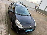Usado Renault Clio GrandTour Exception 106 CV (77 kW) 2010 Negro Familiar