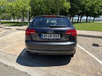 Usado Audi A3 Attraction 105 CV (77 kW) 2010 Gris / plata Berlina