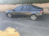 Używany Renault Laguna II Dynamique 135 KM (99 kW) 2006 Niebieski Sedan/Limuzyna