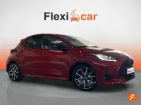 Usado Toyota Yaris Plus 116 CV (85 kW) 2022 Rojo Utilitario