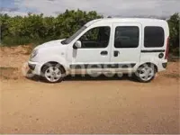 Usado Renault Kangoo Expression 85 CV (62 kW) 2009 Blanco Familiar