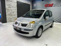 Usado Renault Modus Dynamique 100 CV (73 kW) 2005 Gris / plata Monovolumen