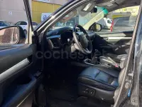 Käytetty Toyota HiLux 150 HP (110 kW) 2017 Musta Nouto