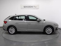 Usado Skoda Scala Essence 95 CV (69 kW) 2024 Gris Utilitario