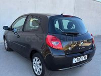 Usado Renault Clio II Authentique 85 CV (62 kW) 2007 Negro Berlina