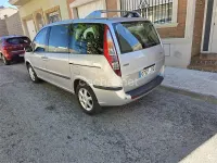 Usado Fiat Ulysse Dynamic 109 CV (80 kW) 2004 Gris / plata Monovolumen