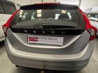 Usado Volvo V60 120 CV (88 kW) 2018 Plata Familiar