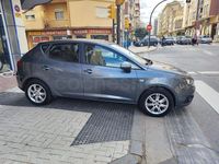 Usado Seat Ibiza Reference 90 CV (66 kW) 2012 Gris / plata Berlina