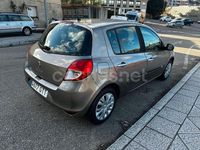Usado Renault Clio II 90 CV (66 kW) 2010 Beige Berlina