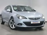 Usado Opel Astra GTC Sportive 136 CV (100 kW) 2016 Gris Utilitario
