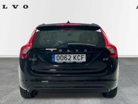 Usado Volvo V60 Momentum 150 HP (110 kW) 2017 Preto Carrinha