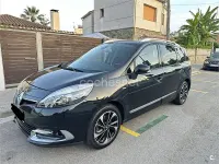 Usado Renault Grand Scénic Bose Edition 130 CV (95 kW) 2015 Negro Monovolumen