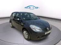 Usado Dacia Sandero Ambiance 70 CV (51 kW) 2009 Gris / plata Berlina