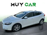 Usado Volvo V40 Kinetic 120 CV (88 kW) 2017 Blanco Utilitario
