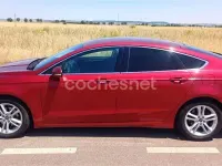 Usado Ford Mondeo Titanium 160 CV (117 kW) 2017 Granate Berlina