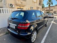 Usado Mercedes B180 116 CV (85 kW) 2011 Negro Monovolumen