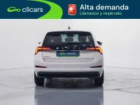 Usado Skoda Scala Ambition 110 CV (80 kW) 2021 Blanco Utilitario