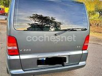 Usado Mercedes V220 122 CV (89 kW) 2002 Marrón Monovolumen