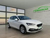 Begagnad Seat Leon Style 115 HK (84 kW) 2021 Vit