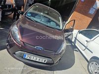 Usado Ford Fiesta 60 CV (44 kW) 2011 Granate Utilitario