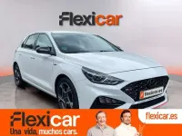 Usado Hyundai i30 N Line 120 CV (88 kW) 2022 Blanco Berlina