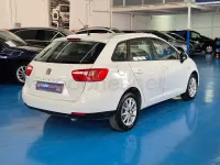 Usado Seat Ibiza Reference 90 CV (66 kW) 2011 Blanco Berlina