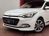 Usado Hyundai i20 Style 120 CV (88 kW) 2016 Blanco Utilitario