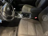 Usado Toyota Auris Active 90 CV (66 kW) 2014 Azul Berlina