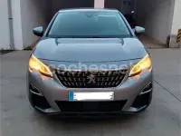 Usado Peugeot 3008 Active 130 CV (95 kW) 2018 Gris / plata SUV