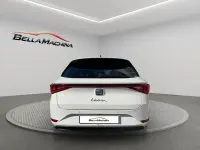Usado Seat Leon Style 115 CV (84 kW) 2021 Blanco Familiar
