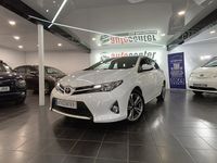 Usado Toyota Auris Active 90 CV (66 kW) 2015 Blanco Berlina