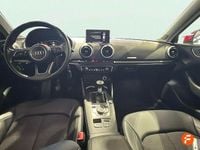 Käytetty Audi A3 116 HP (85 kW) 2018 Punainen Sedan