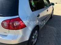 Usado VW Golf IV Trendline 105 CV (77 kW) 2004 Gris / plata Berlina