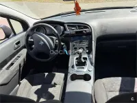 Käytetty Peugeot 3008 Premium 112 HP (82 kW) 2011 Ruskea Farmari