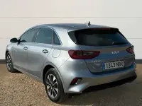 Usado Kia Ceed 100 CV (73 kW) 2025 Gris Utilitario
