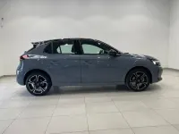 Usado Opel Corsa 110 CV (80 kW) 2025 Gris Utilitario