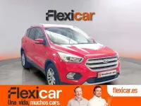 Usado Ford Kuga Trend 120 CV (88 kW) 2018 Rojo SUV