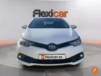 Usado Toyota Auris Hybrid Business Edition 136 CV (100 kW) 2018 Blanco