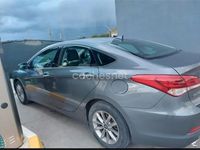 Usado Hyundai i40 115 CV (84 kW) 2018 Gris / plata Berlina