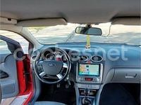 Usado Ford Focus Trend 90 CV (66 kW) 2008 Rojo Berlina