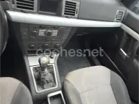 Usado Opel Vectra Elegance 120 CV (88 kW) 2005 Gris / plata Berlina