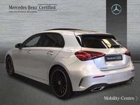Usado Mercedes A180 109 CV (80 kW) 2024 Gris Utilitario