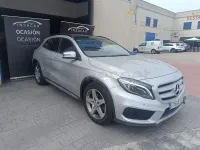 Usado Mercedes GLA200 AMG line 136 CV (100 kW) 2017 Gris / plata SUV