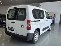 Usado Citroën Berlingo Live 102 CV (75 kW) 2022 Blanco Monovolumen