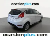Usado Ford Fiesta Trend 100 CV (73 kW) 2017 Blanco Utilitario