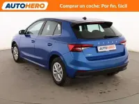Usado Skoda Fabia Selection 95 CV (69 kW) 2024 Azul Utilitario