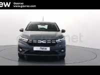 Usado Dacia Sandero Expression 101 CV (74 kW) 2025 Gris / plata Berlina