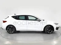 Usado Cupra Leon 190 CV (139 kW) 2023 Blanco Berlina